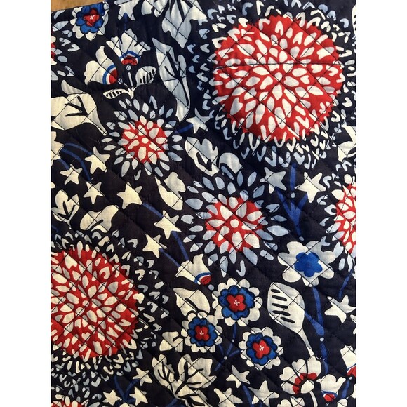 NWOT Vera Bradley Americana Reversible Grand Tote Bag RED WHITE & BLOSSOMS - Picture 3 of 6